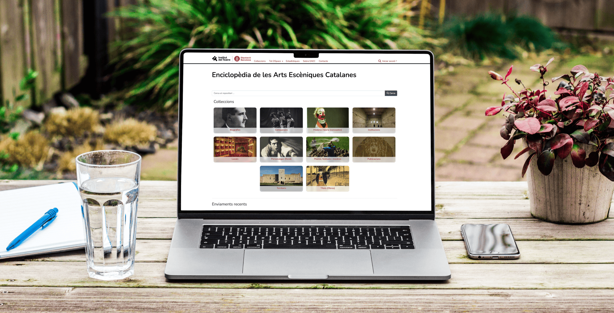 Mockup de la página de inicio de la enciclopedia digital del Institut del Teatre